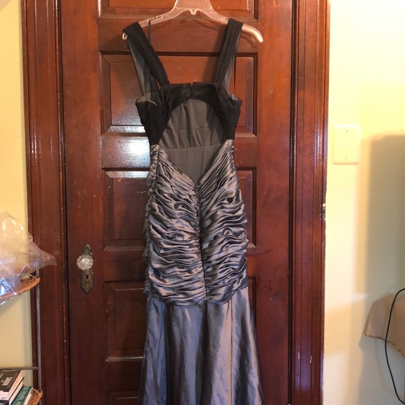 Betsy & Adam Gown - Picture 5 of 8